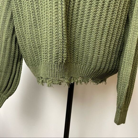 Cloud Chaser Solid Green V Neck Distressed Knitted Oversized Sweater size M - Picture 5 of 11